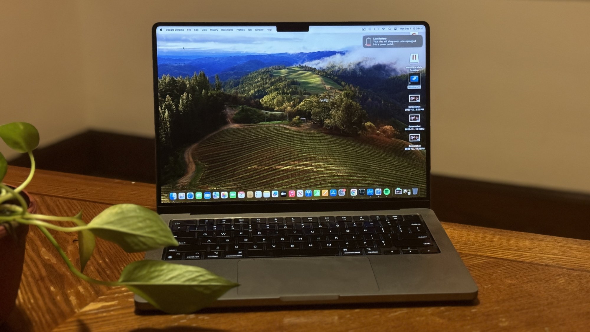 Apple MacBook Pro 14-inch (M3 Pro, 2024)