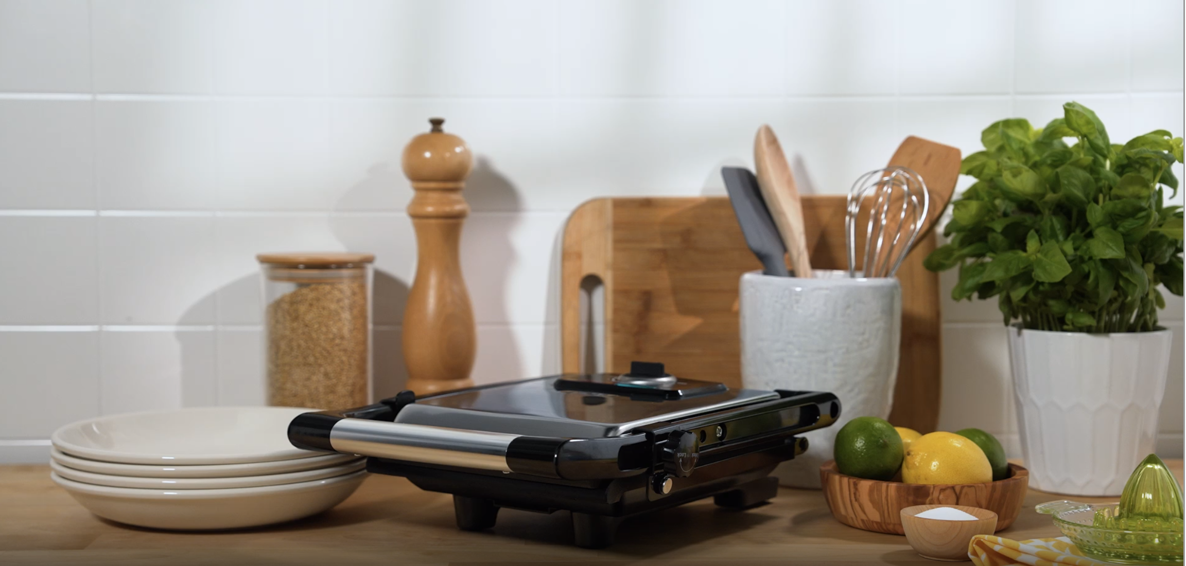 BELLA Electric Indoor Grill and Panini Press (14676)