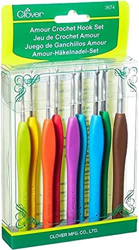 Clover Amour Crochet Hook Set, Ergonomic 8 Sizes