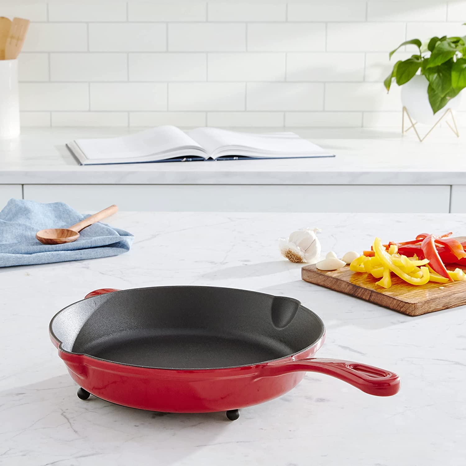 Cuisinart 10-Inch Chef's Classic Cast Iron Skillet