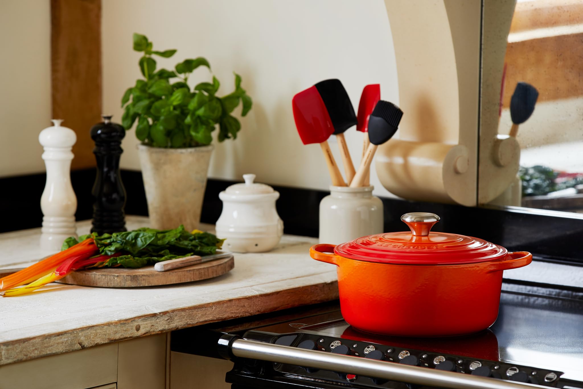 Le Creuset 5.5-Quart Round Dutch Oven