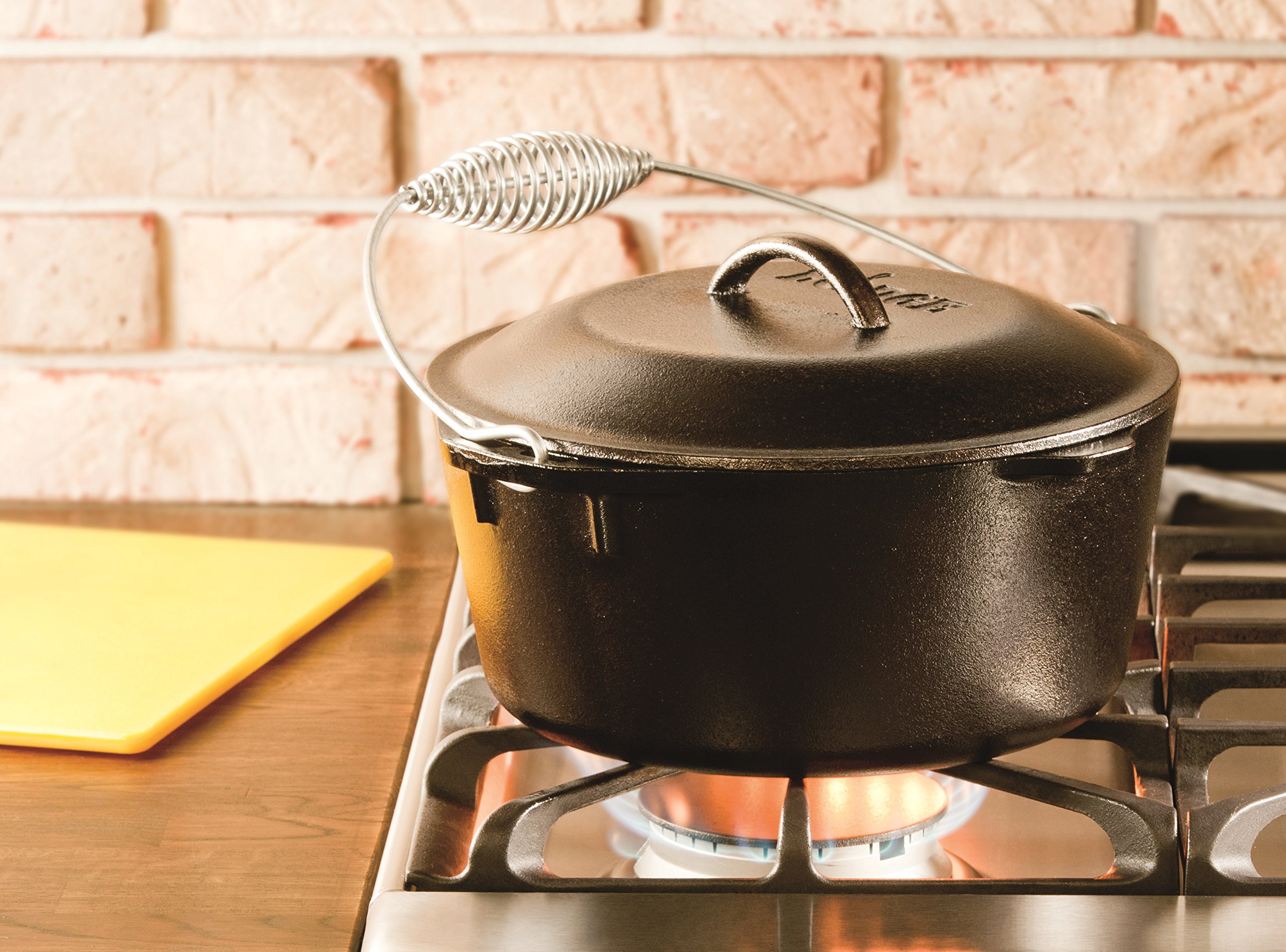 Lodge 5 Qt Cast Iron Dutch Oven with Lid