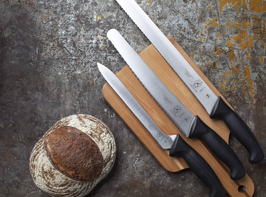 Mercer Culinary M23200 Millennia 10-Inch Wide Bread Knife