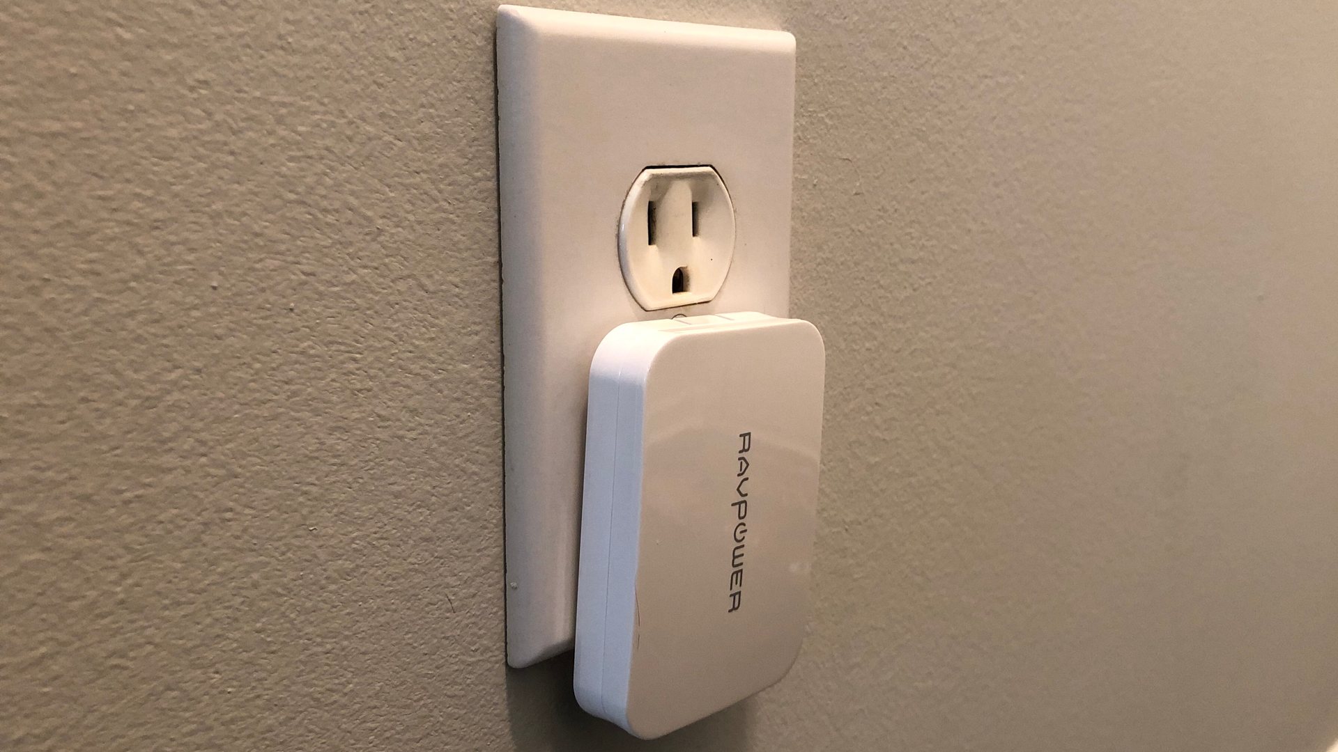 RAVPower Pioneer 45W 4-Port GaN Charger