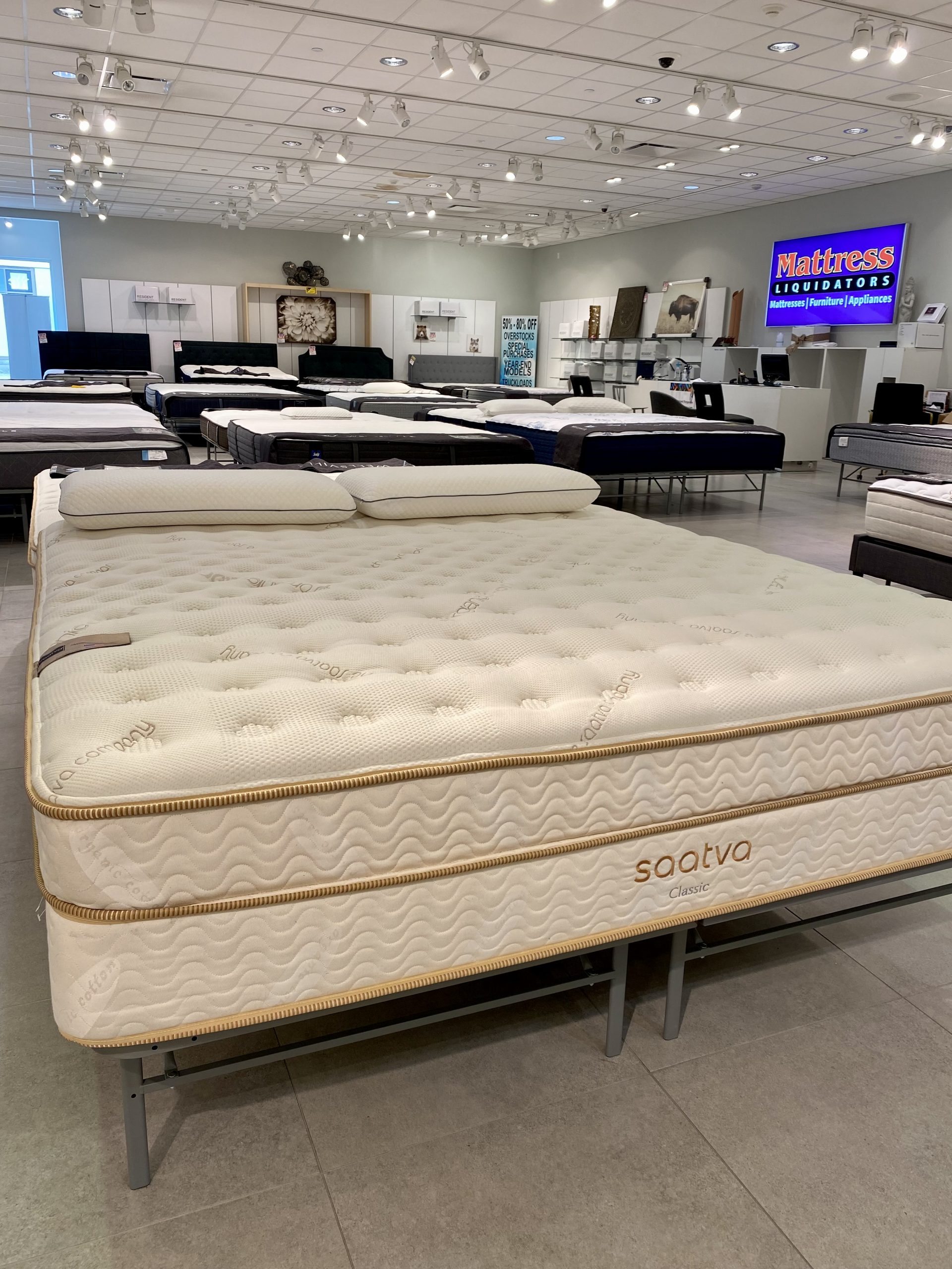 Saatva Classic Firm 14.5-Inch Mattress