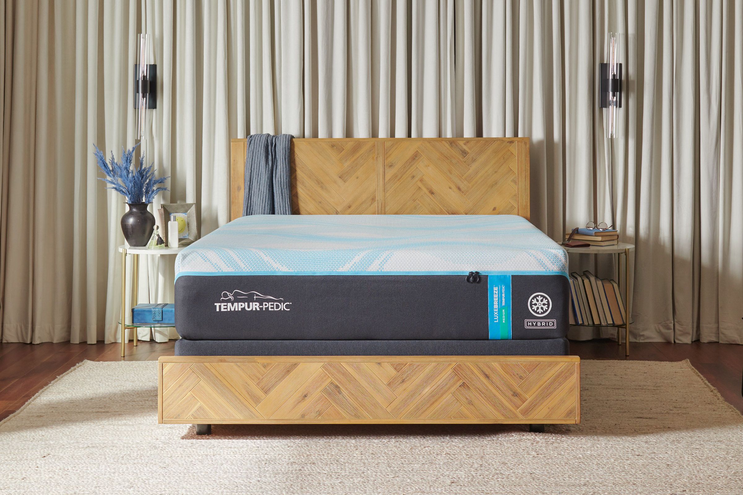 Tempur-Pedic LuxeBreeze Medium Hybrid 13-Inch Mattress